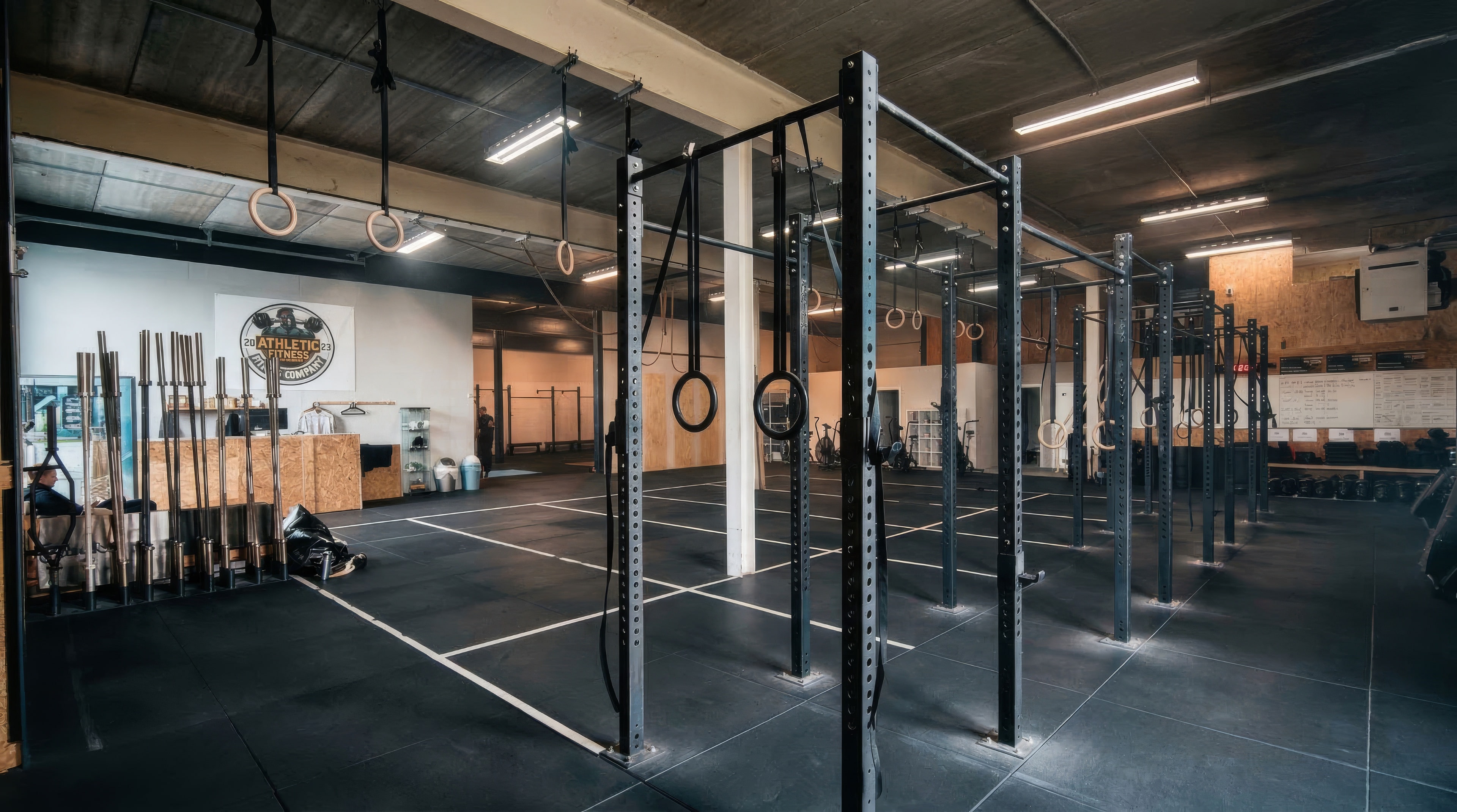 The rig and training floor of the AFC Ittre hall